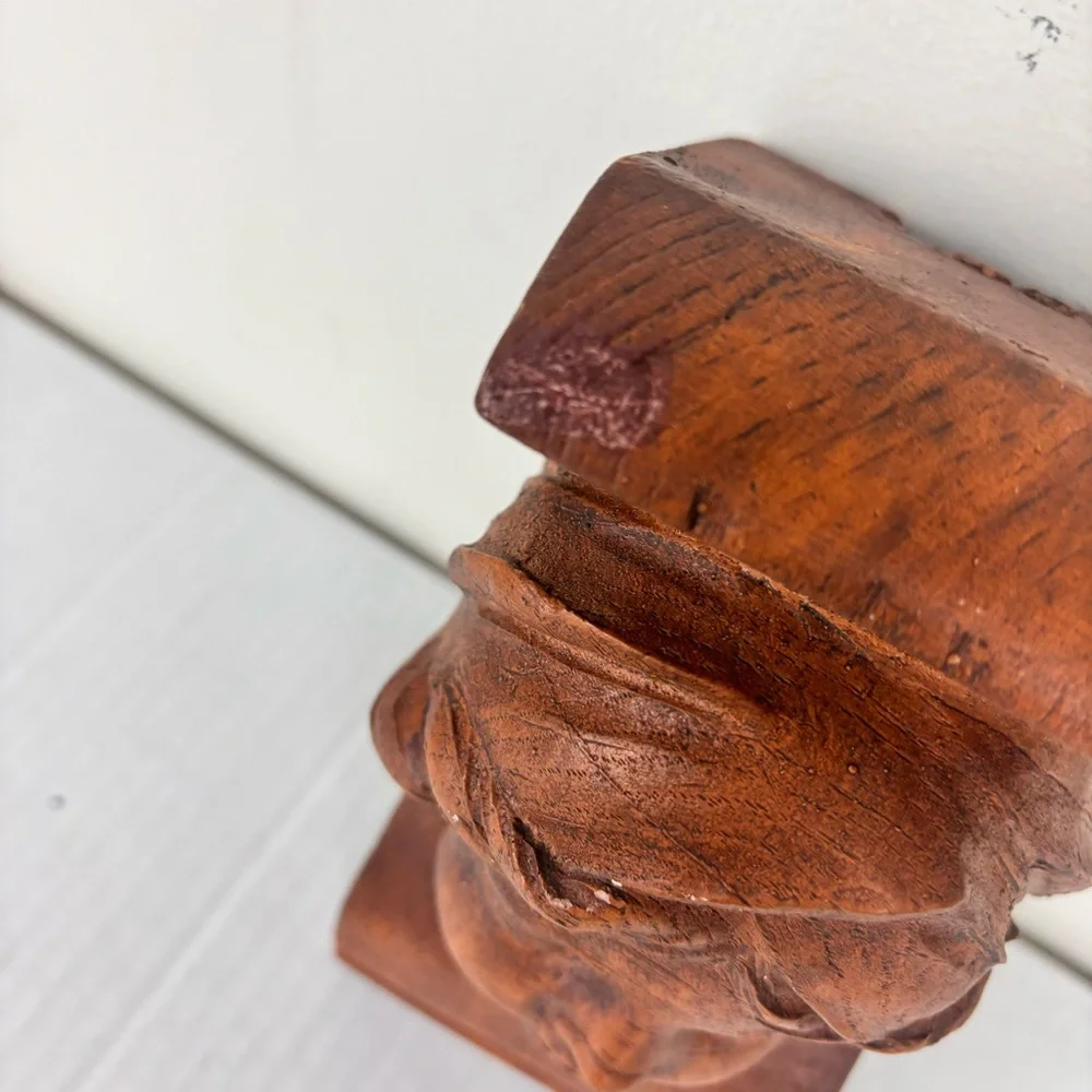 Vintage cherub face/child plaster wall sconce